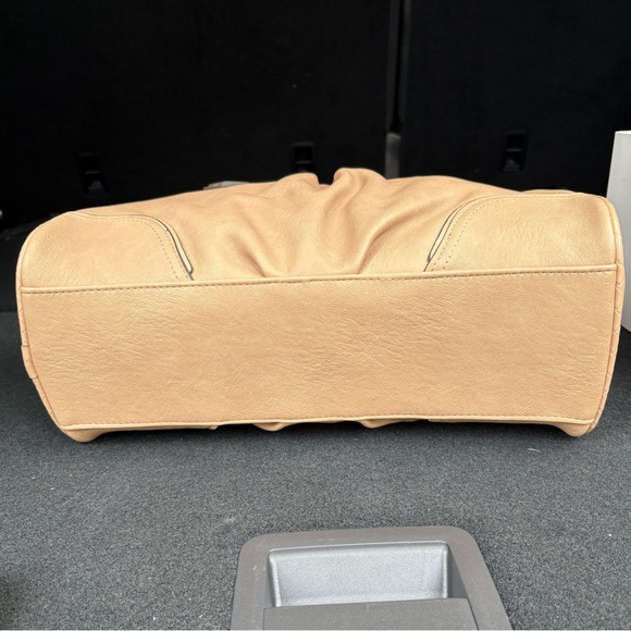 New viral Juicy Couture Romance Satchel Crossbody Bag and Wallet Set - Picture 3 of 5